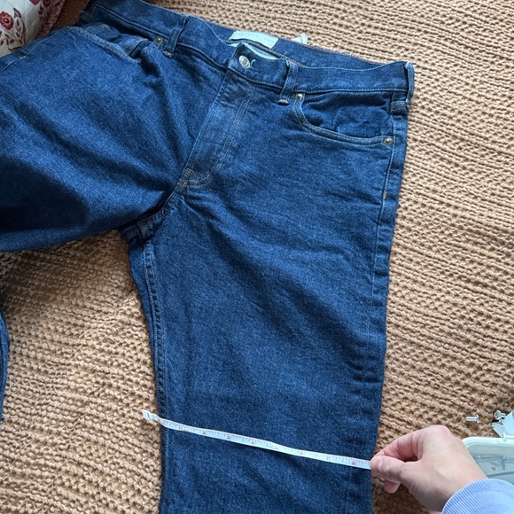 Everlane Men's Deep Indigo Relaxed Jeans - Picture 3 of 5